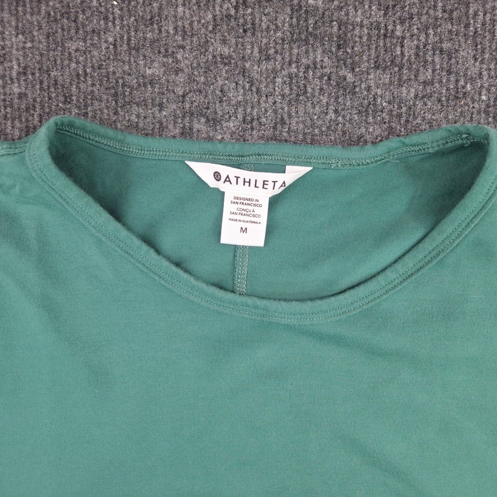 Athleta Womens M Green Short Sleeve Crewneck Tee Athletic Relaxed Fit Athleisure